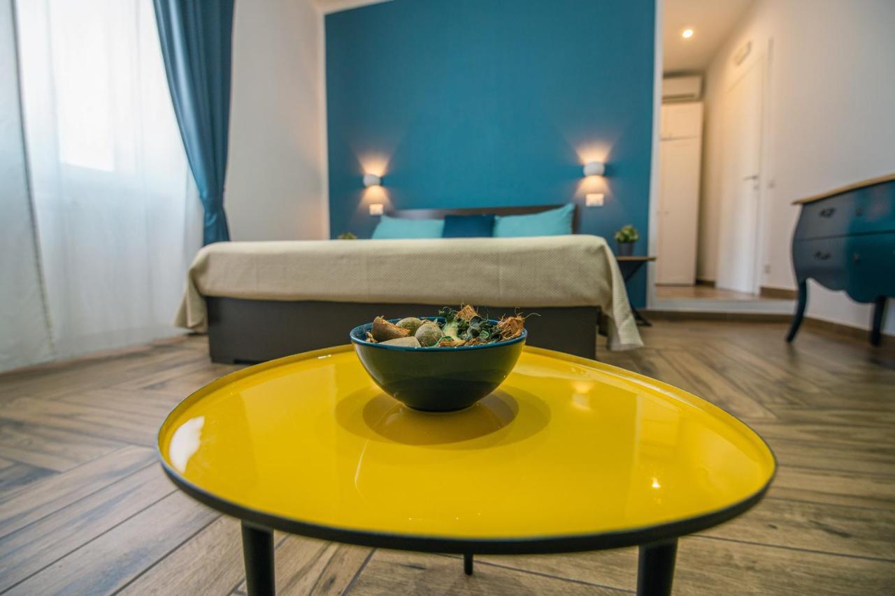 Hub Ferroviario - 12 Posti Letto Per Il Tuo Gruppo A Napoli Con Wifi E Netflix住宿加早餐旅馆 外观 照片