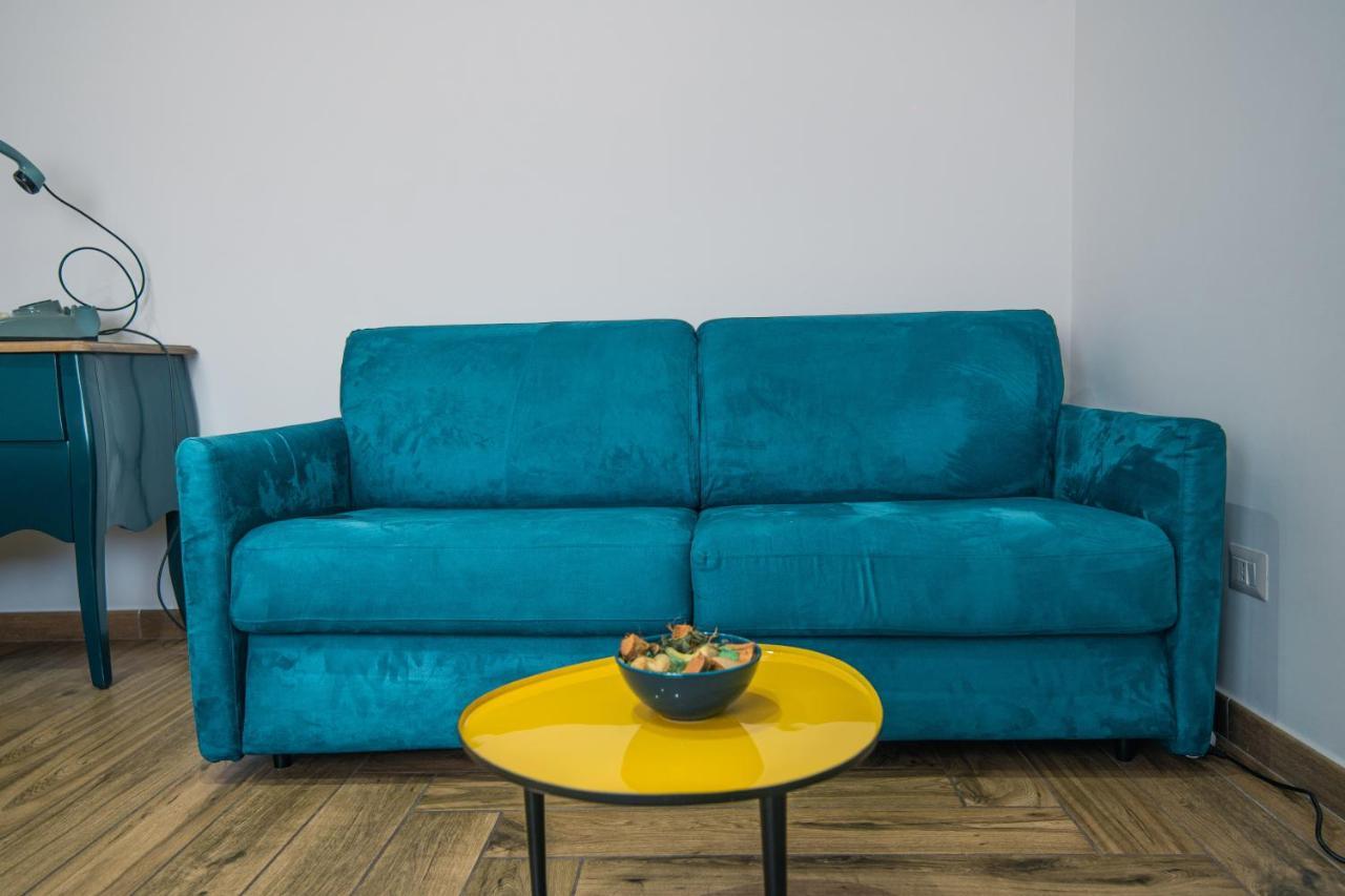 Hub Ferroviario - 12 Posti Letto Per Il Tuo Gruppo A Napoli Con Wifi E Netflix住宿加早餐旅馆 外观 照片