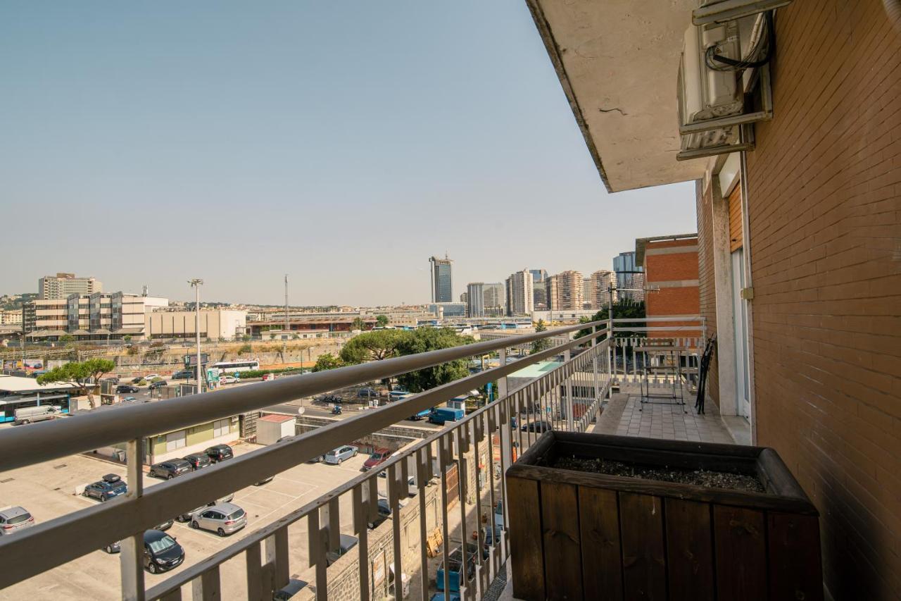 Hub Ferroviario - 12 Posti Letto Per Il Tuo Gruppo A Napoli Con Wifi E Netflix住宿加早餐旅馆 外观 照片
