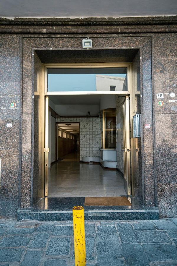 Hub Ferroviario - 12 Posti Letto Per Il Tuo Gruppo A Napoli Con Wifi E Netflix住宿加早餐旅馆 外观 照片
