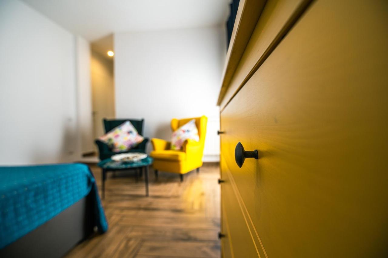 Hub Ferroviario - 12 Posti Letto Per Il Tuo Gruppo A Napoli Con Wifi E Netflix住宿加早餐旅馆 外观 照片