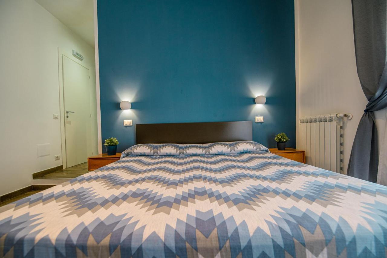 Hub Ferroviario - 12 Posti Letto Per Il Tuo Gruppo A Napoli Con Wifi E Netflix住宿加早餐旅馆 外观 照片
