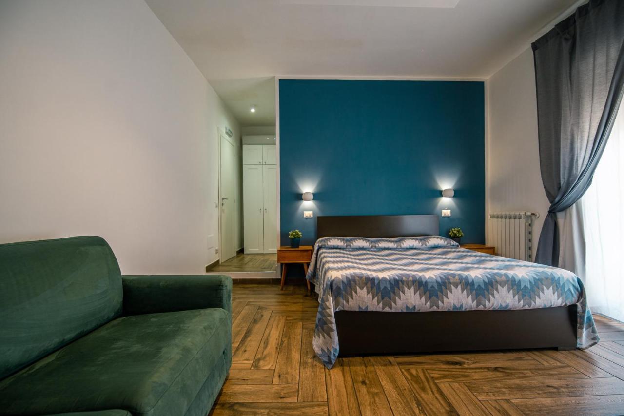 Hub Ferroviario - 12 Posti Letto Per Il Tuo Gruppo A Napoli Con Wifi E Netflix住宿加早餐旅馆 外观 照片